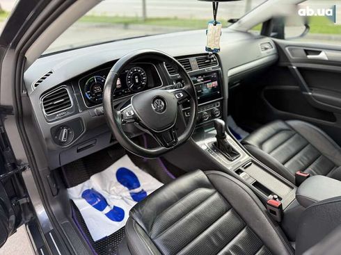 Volkswagen e-Golf 2020 - фото 21