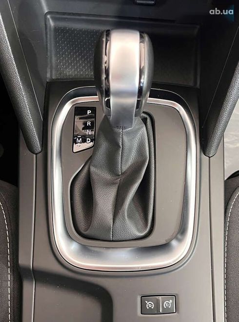 Renault Megane 2019 - фото 16