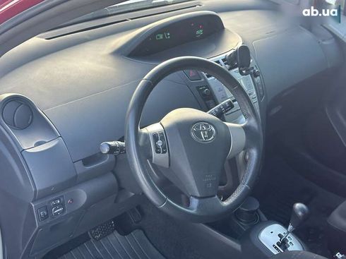 Toyota Yaris 2008 - фото 13