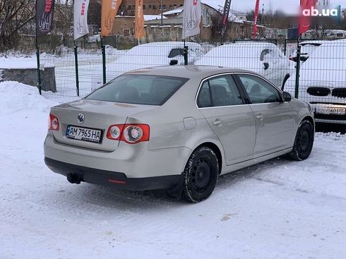 Volkswagen Jetta 2005 - фото 14