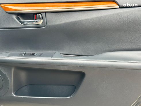 Lexus ES 2012 черный - фото 21