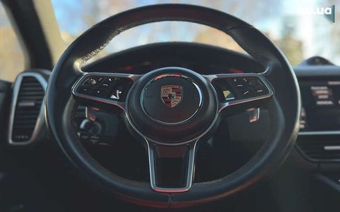 Porsche Cayenne 2018 - фото 24