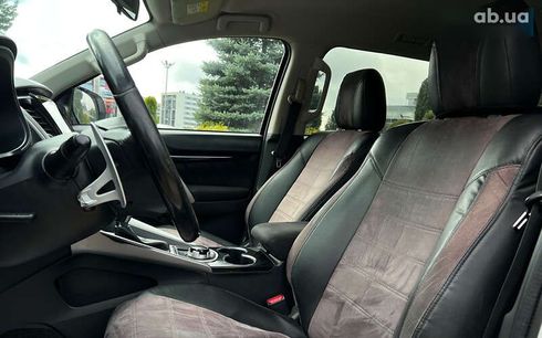 Mitsubishi Pajero Sport 2017 - фото 9