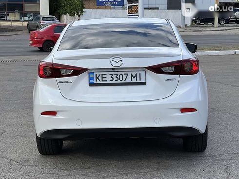 Mazda 3 2017 - фото 17