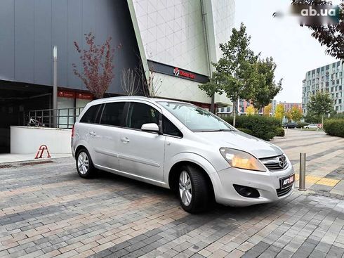 Opel Zafira 2009 - фото 27