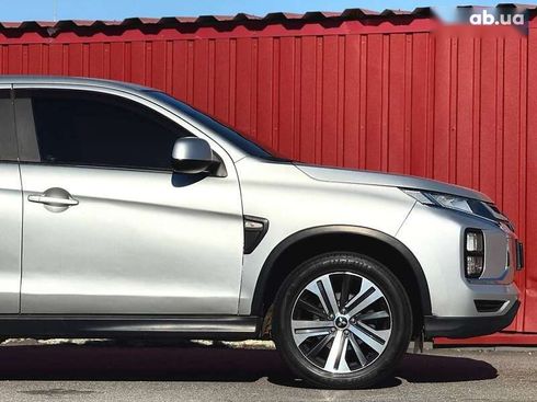 Mitsubishi Outlander 2019 - фото 21