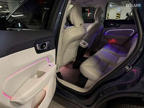 Volvo XC60 2023 - фото 15