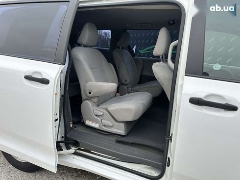 Toyota Sienna 2016 - фото 23