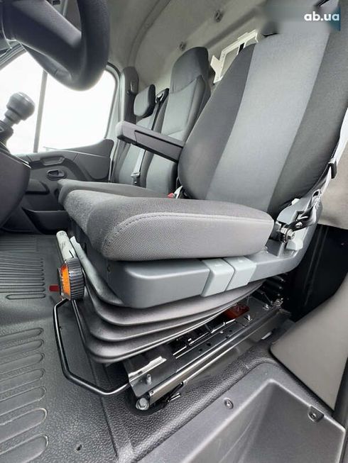 Renault Master 2021 - фото 19
