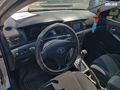 Toyota Corolla 2003 серый - фото 17