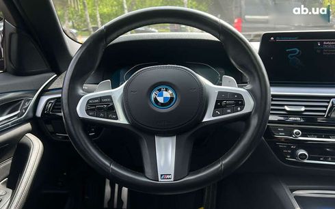 BMW 5 серия 2021 - фото 11