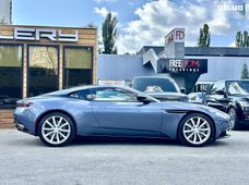 Продаж вживаних Aston Martin DB11 2017 року - купити на Автобазарі