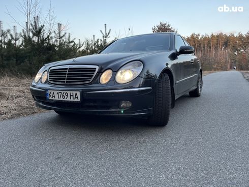 Mercedes-Benz E-Класс 2005 черный - фото 2
