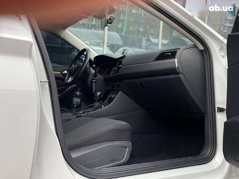 Volkswagen Jetta 2020 - фото 12