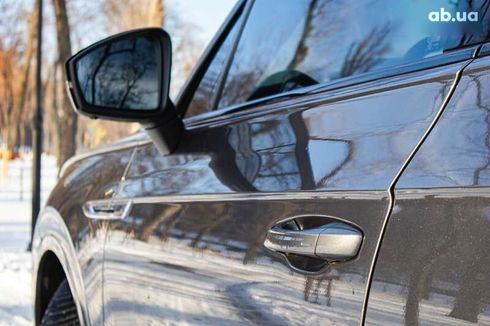 Volkswagen Touareg 2019 - фото 23