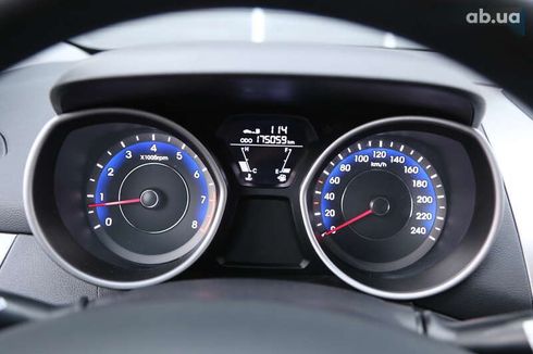 Hyundai Elantra 2012 - фото 17