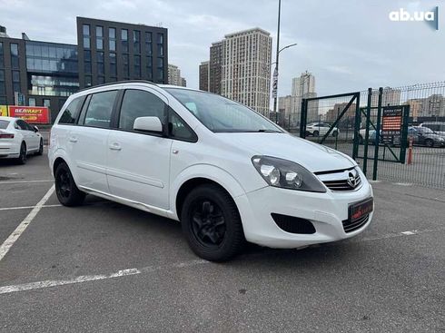 Opel Zafira 2013 - фото 2