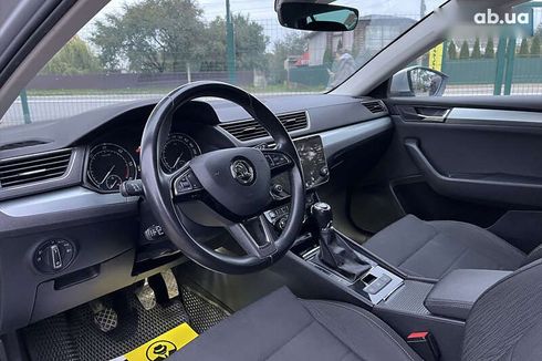 Skoda Superb 2019 - фото 11