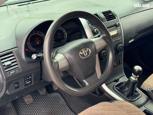 Toyota Corolla 2010 серый - фото 43