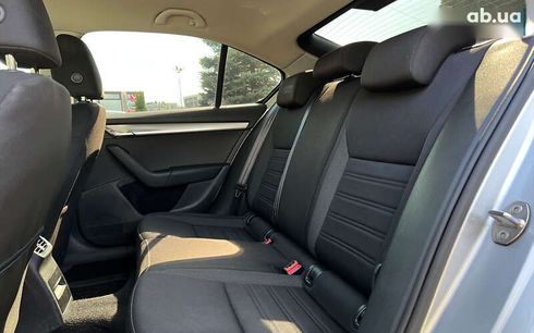 Skoda Octavia 2017 - фото 10