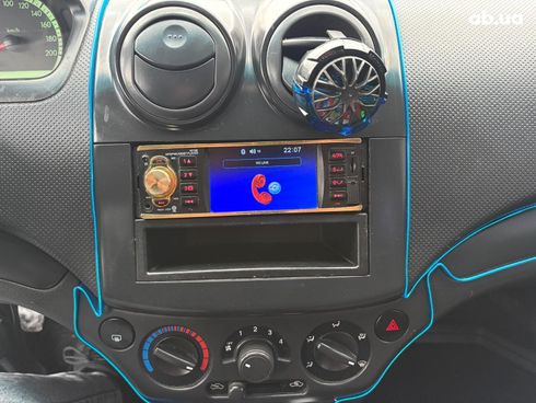 Chevrolet Aveo 2008 синий - фото 18