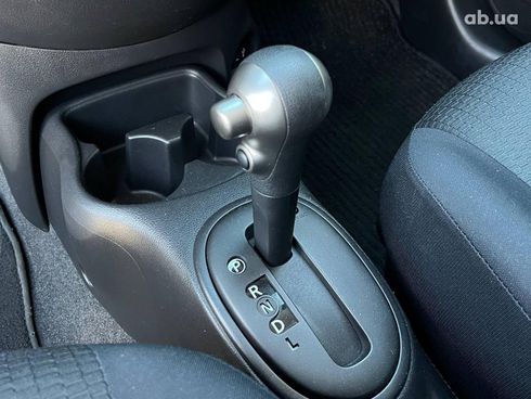 Nissan Micra 2010 фиолетовый - фото 35