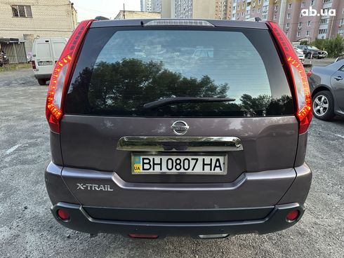 Nissan X-Trail 2012 пурпурный - фото 5