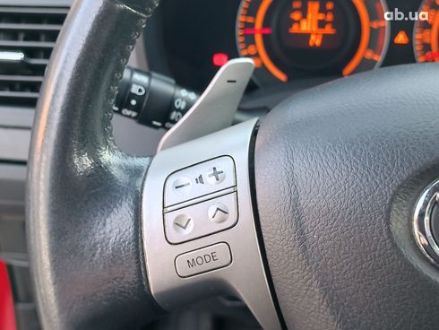 Toyota Auris 2007 красный - фото 24