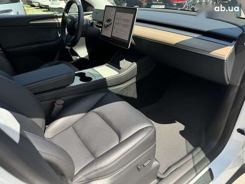 Tesla Model Y 2024 - фото 25