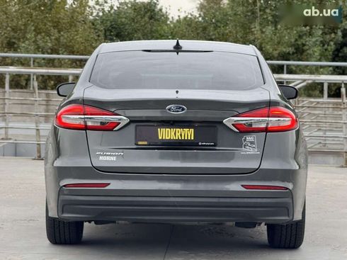 Ford Fusion 2020 - фото 10
