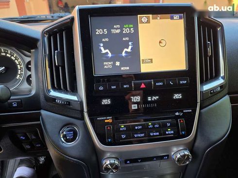 Toyota Land Cruiser 2018 - фото 23
