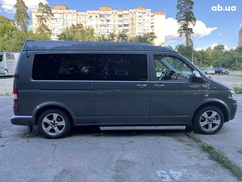 Volkswagen Multivan 2012 - фото 3