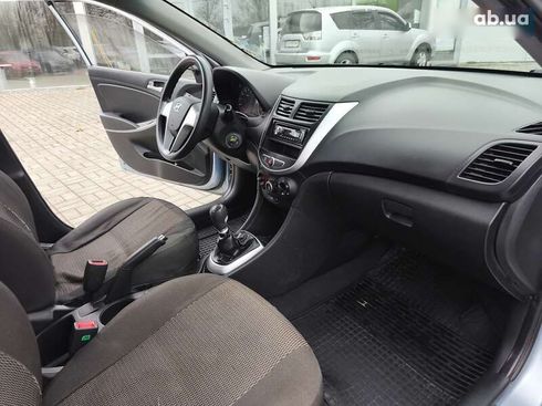 Hyundai Accent 2011 - фото 13