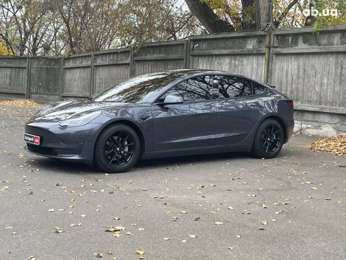 Tesla Model 3 2022 серый - фото 10