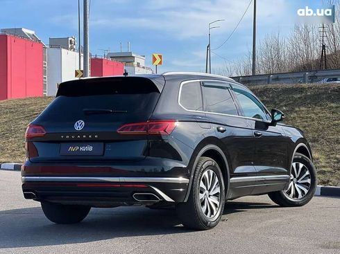 Volkswagen Touareg 2018 - фото 9