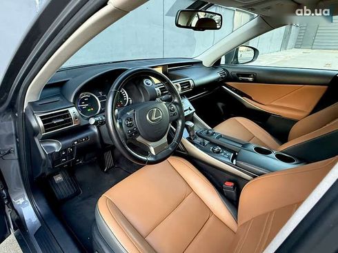 Lexus IS 2013 - фото 16