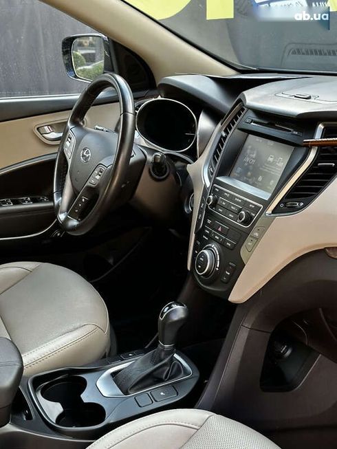 Hyundai Santa Fe 2017 - фото 20