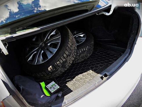 Toyota Corolla 2012 - фото 14