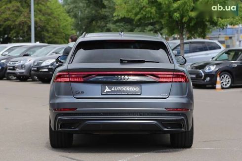 Audi Q8 2021 - фото 6