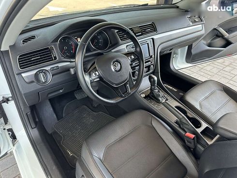 Volkswagen Passat 2018 - фото 22