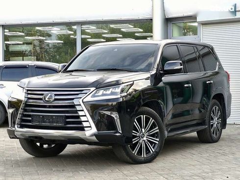 Lexus LX 2017 - фото 11