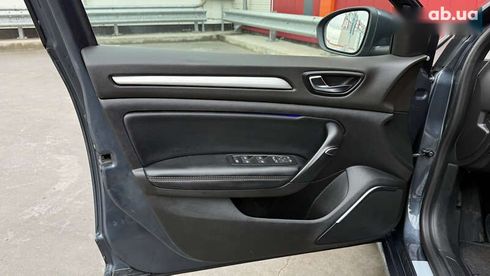 Renault Megane 2016 - фото 17