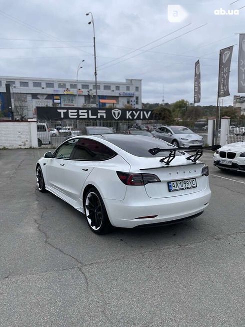 Tesla Model 3 2021 - фото 20