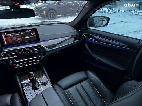 BMW 5 серия 2021 - фото 23