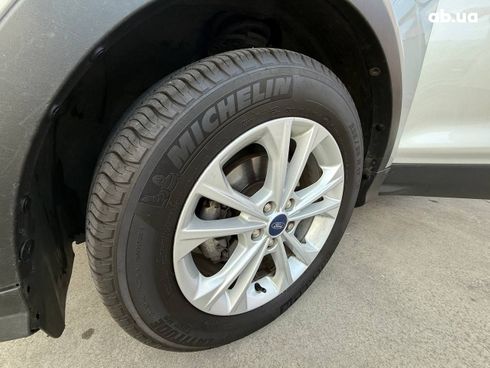 Ford Kuga 2019 - фото 12