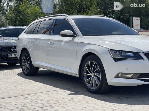 Skoda Superb 2017 - фото 7