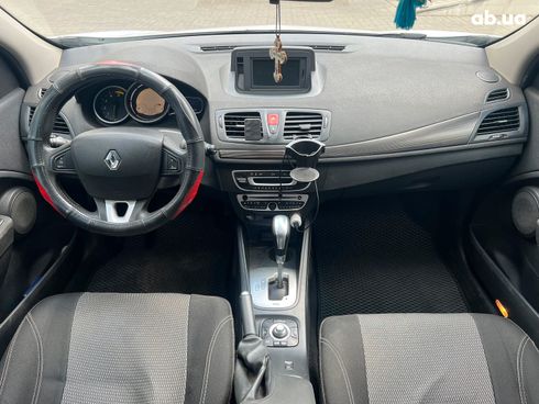 Renault Megane 2010 белый - фото 15