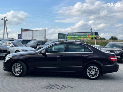 Mercedes-Benz E-Класс 2010 коричневый - фото 5