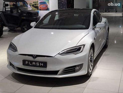 Tesla Model S 2018 - фото 7