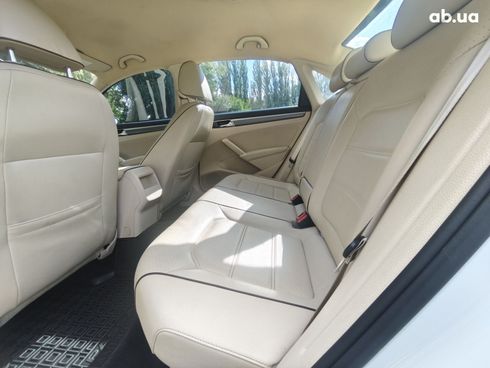 Volkswagen Passat 2016 белый - фото 13